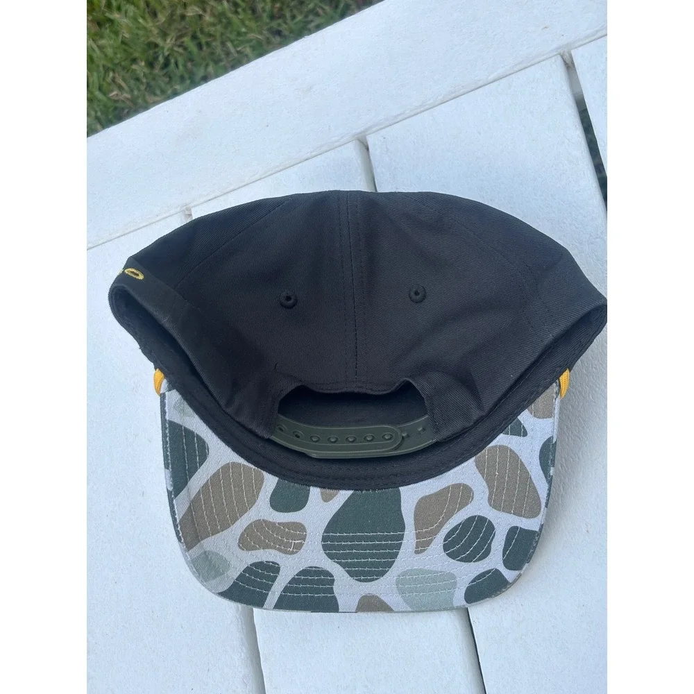 Southern String Hat Co Speckled Trout Fishing Snapback Camo Brim Hat Grey